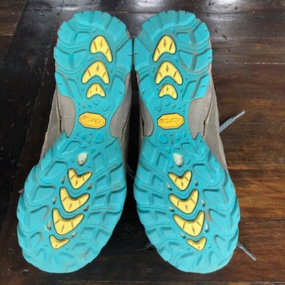 Ahnu Vibram Waterproof Hiker (Sz 8.5) - Picture 7 of 10